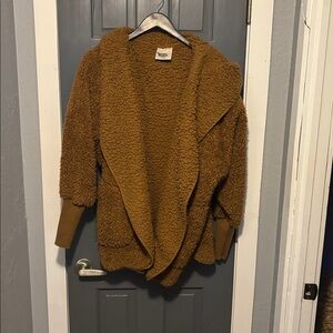 Nordic Beach Brown Sherpa Cardigan with Hood and Pockets